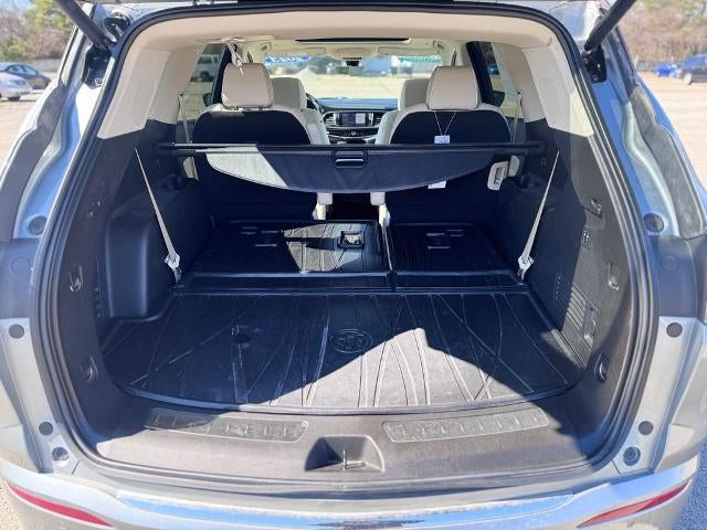 2023 Buick Enclave Avenir Front-Wheel Drive