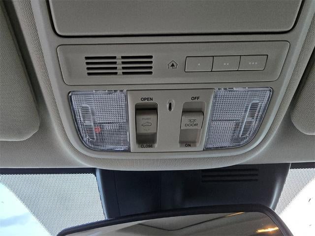 2022 Honda CR-V Hybrid Touring (