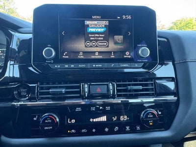 2025 Nissan Pathfinder SV