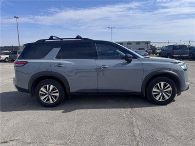 2023 Nissan Pathfinder SL (A9) 4x4