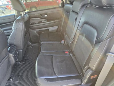 2023 Nissan Pathfinder SL (A9) 4x4