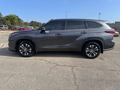 2020 Toyota Highlander XLE All-wheel Drive