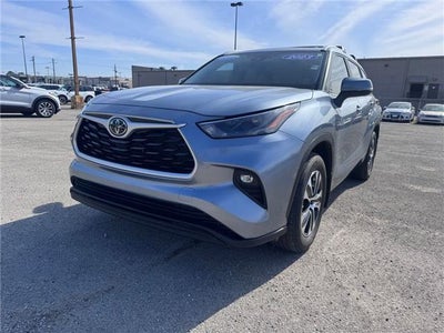 2023 Toyota Highlander XLE Front-Wheel Drive