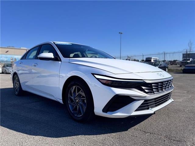 2024 Hyundai Elantra SEL (IVT) Sedan
