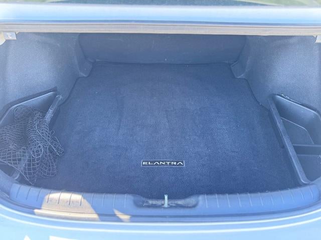 2024 Hyundai Elantra SEL (IVT) Sedan