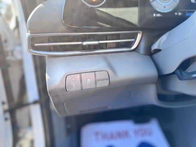 2024 Hyundai Elantra SEL (IVT) Sedan