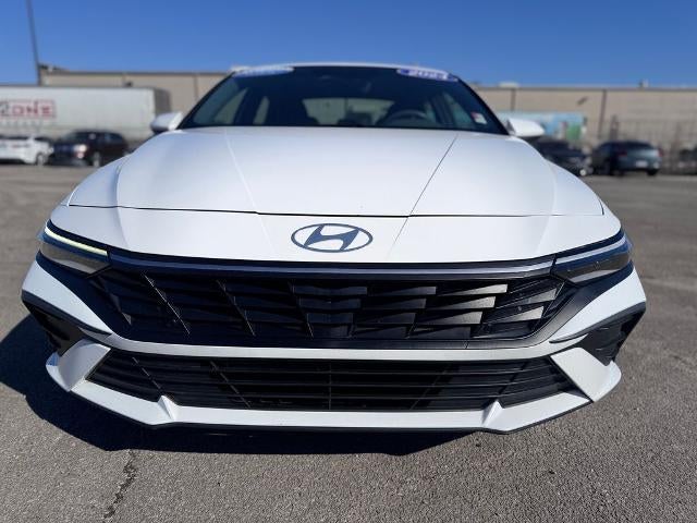 2024 Hyundai Elantra SEL (IVT) Sedan