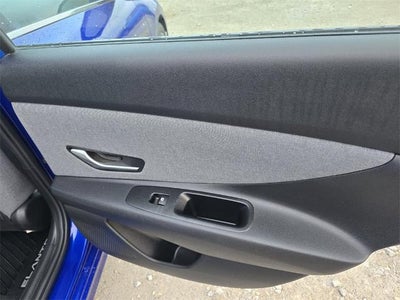 2024 Hyundai Elantra Limited (IVT) Sedan