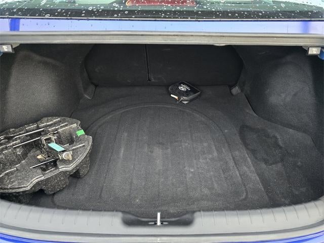 2024 Hyundai Elantra Limited (IVT) Sedan