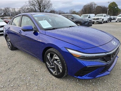 2024 Hyundai Elantra Limited (IVT) Sedan