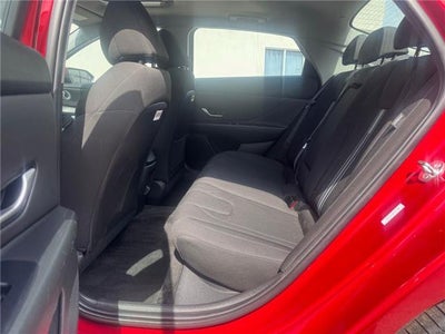 2024 Hyundai Elantra SEL (IVT) Sedan