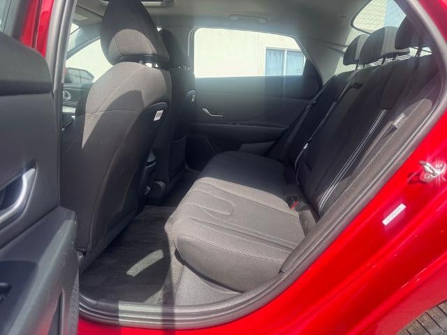 2024 Hyundai Elantra SEL (IVT) Sedan