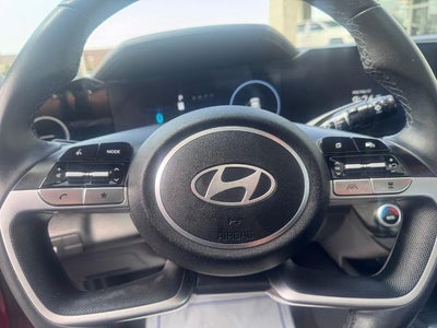 2024 Hyundai Elantra SEL (IVT) Sedan