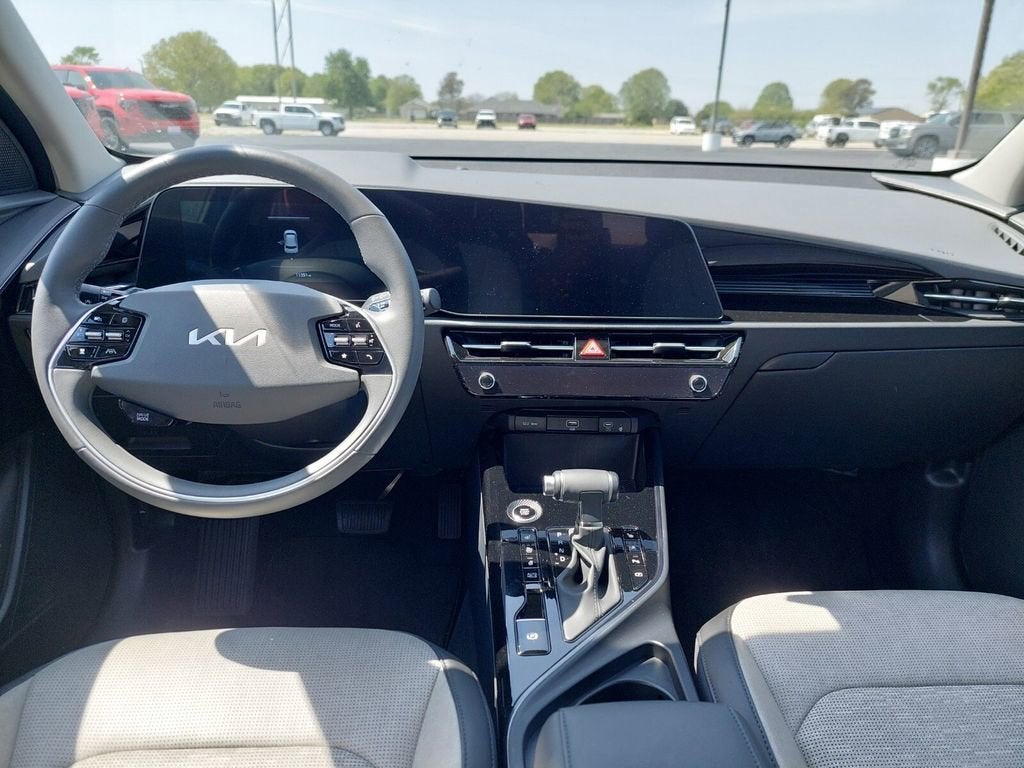 2025 Kia Niro SX