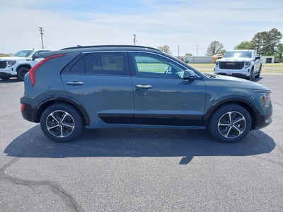 2025 Kia Niro SX
