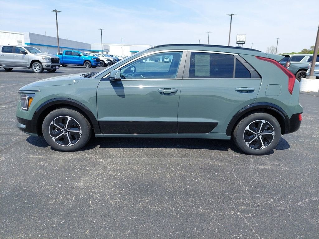 2025 Kia Niro SX