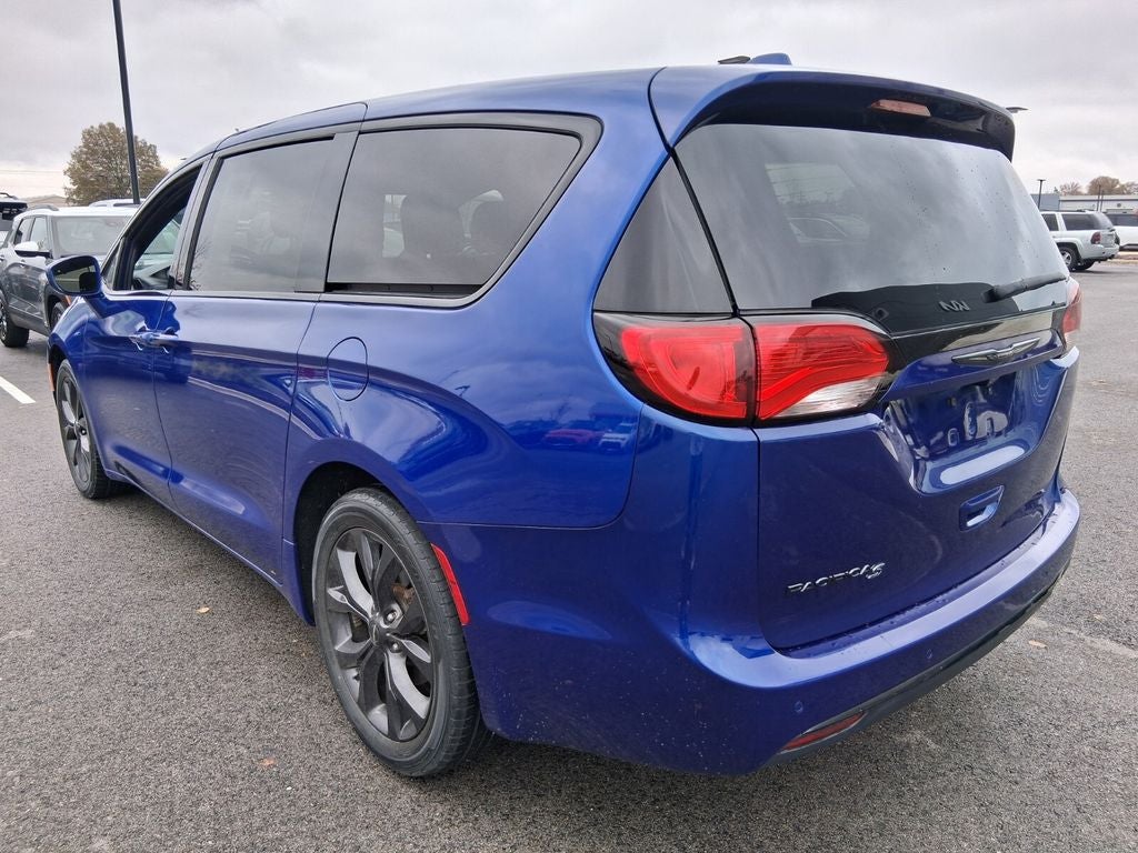 2020 Chrysler Pacifica Touring