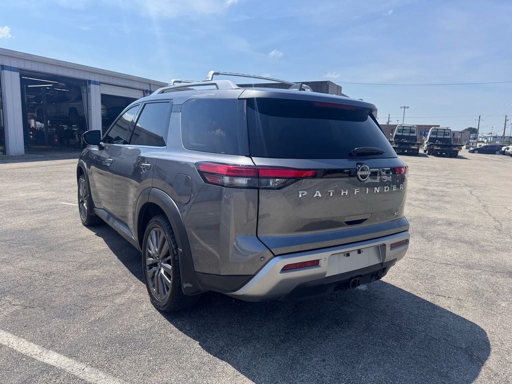 2023 Nissan Pathfinder SL