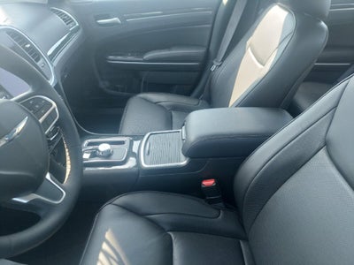 2023 Chrysler 300 Touring L AWD