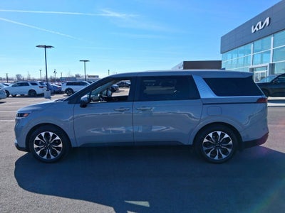 2024 Kia Carnival EX